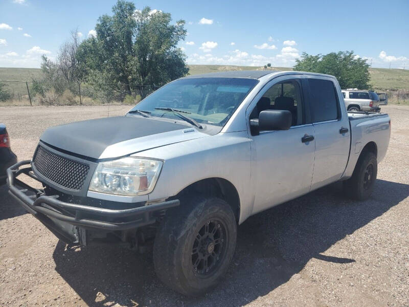 2004 Nissan Titan LE