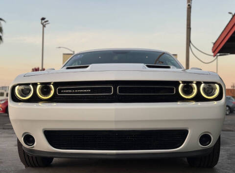 2017 Dodge Challenger SXT