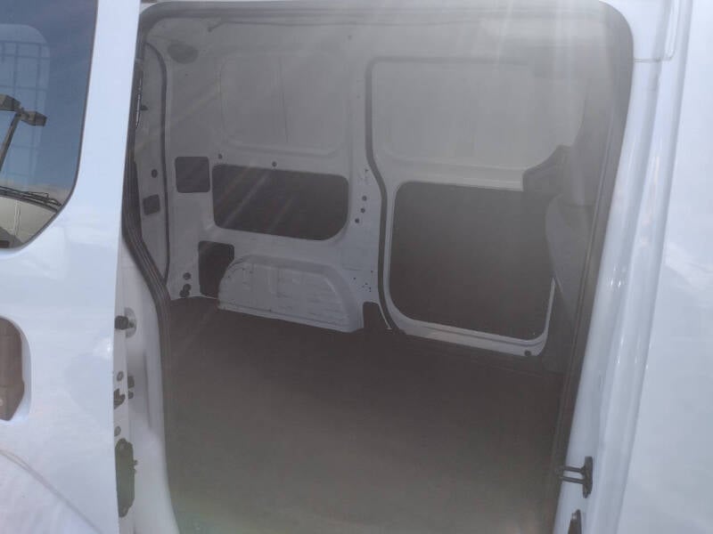 2019 Nissan NV200 SV photo 16