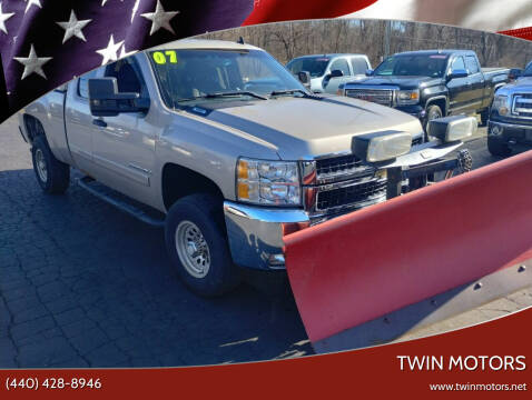 2007 Chevrolet Silverado 2500HD for sale at TWIN MOTORS in Madison OH