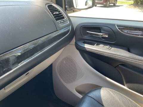 2012 Chrysler Town and Country Limited