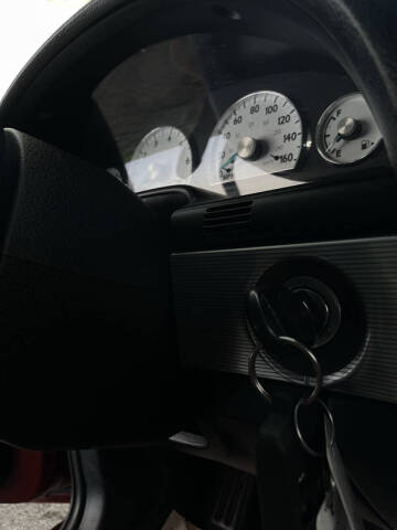 2004 Ford Thunderbird Deluxe