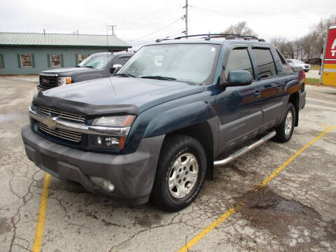 2005 Chevrolet Avalanche for sale at RJ Motors in Plano IL