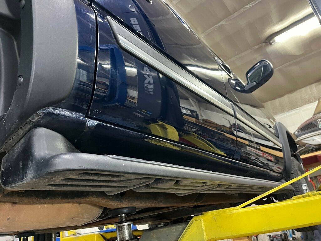 2005 Chevrolet Suburban 81
