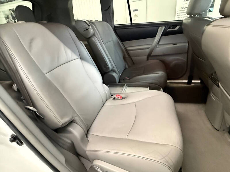 2010 Toyota Highlander SE