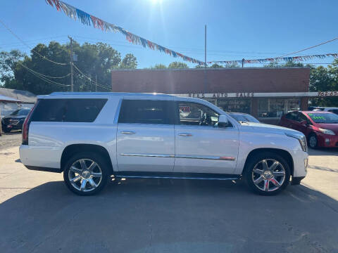 2017 Cadillac Escalade ESV Luxury