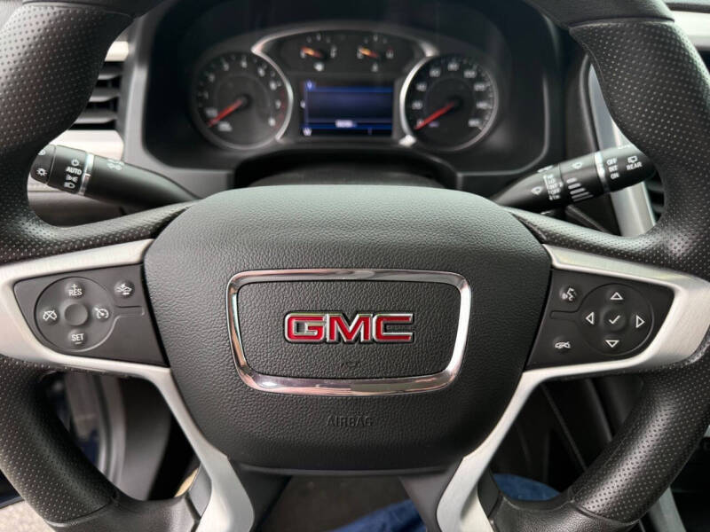 2022 GMC Acadia SLE