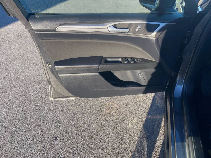 2019 Ford Fusion Hybrid SE