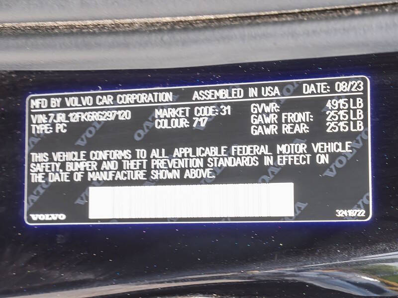 2024 Volvo S60 B5 Core Dark Theme