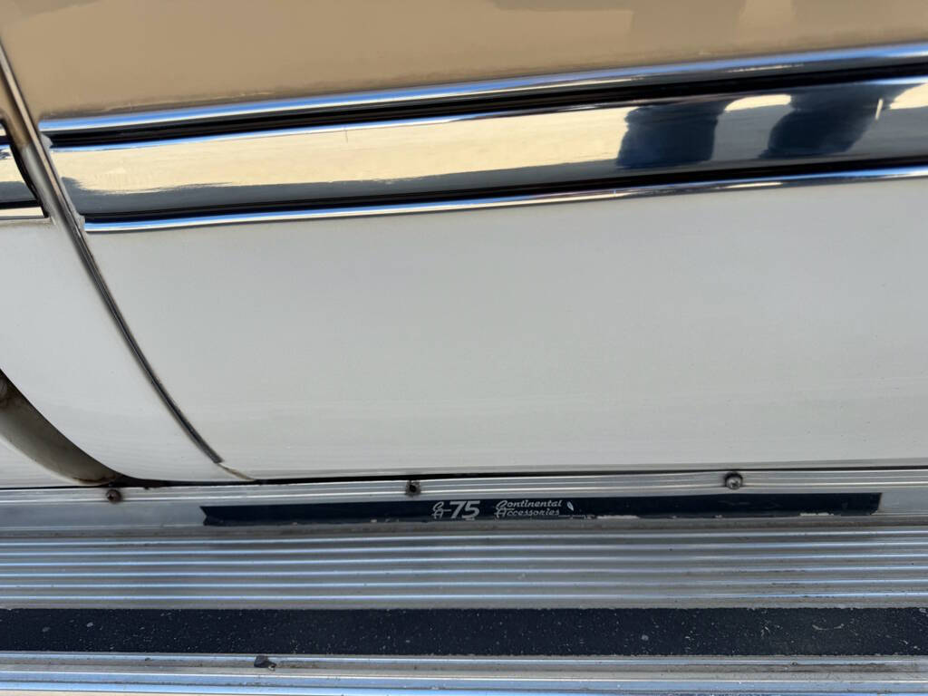 1987 Chevrolet R/V 20 Series 335