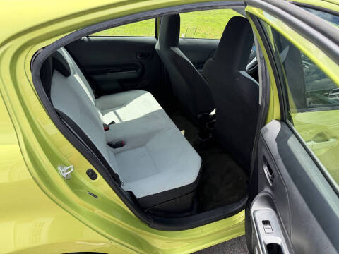 2015 Toyota Prius c One