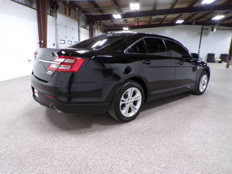 2018 Ford Taurus SEL