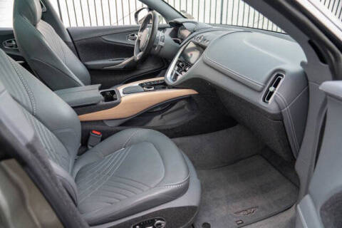 2021 Aston Martin DBX