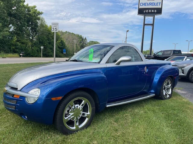 2004 Chevrolet SSR LS