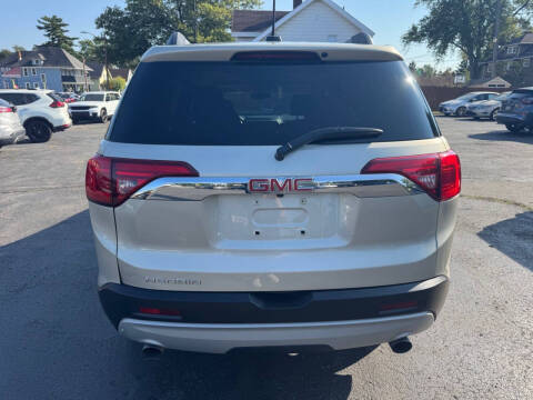 2017 GMC Acadia SLE-2