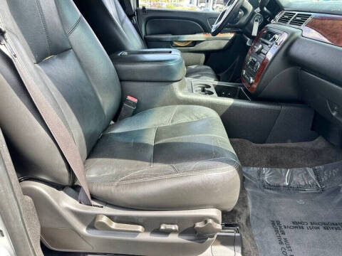 2014 Chevrolet Suburban LT