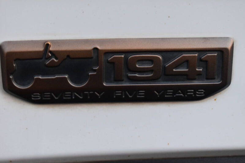 2017 Jeep Cherokee 75th Anniversary