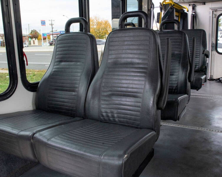 2016 Ford E-Series E-450 SD