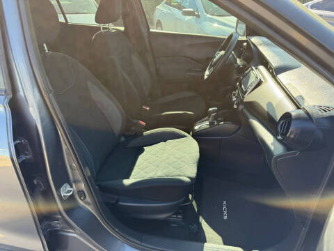 2020 Nissan Kicks S