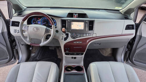 2013 Toyota Sienna Limited 7-Passenger