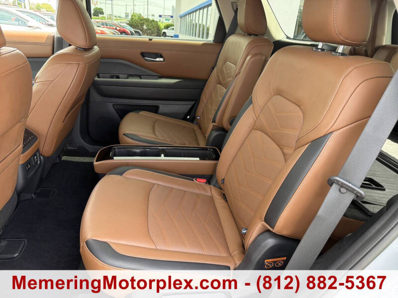 2022 Nissan Pathfinder Platinum