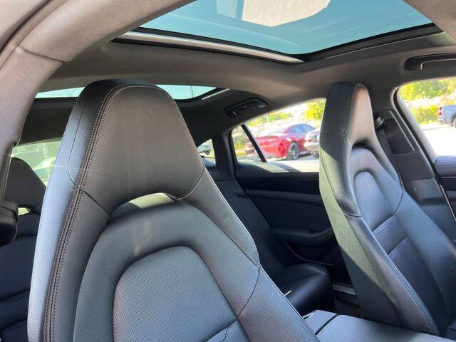 2019 Porsche Panamera 4