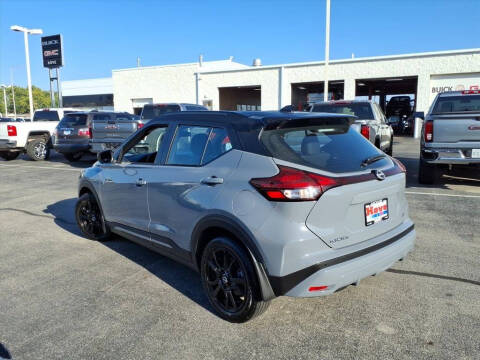 2023 Nissan Kicks SR