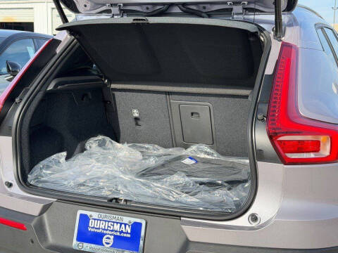 2026 Volvo XC40 B5 Plus
