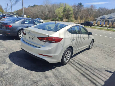 2017 Hyundai Elantra SE
