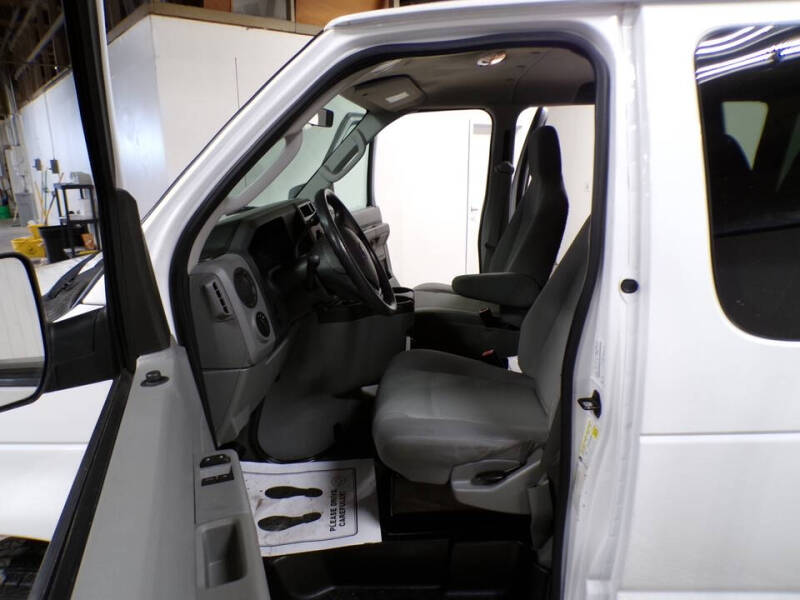 2011 Ford E-Series E-350 SD