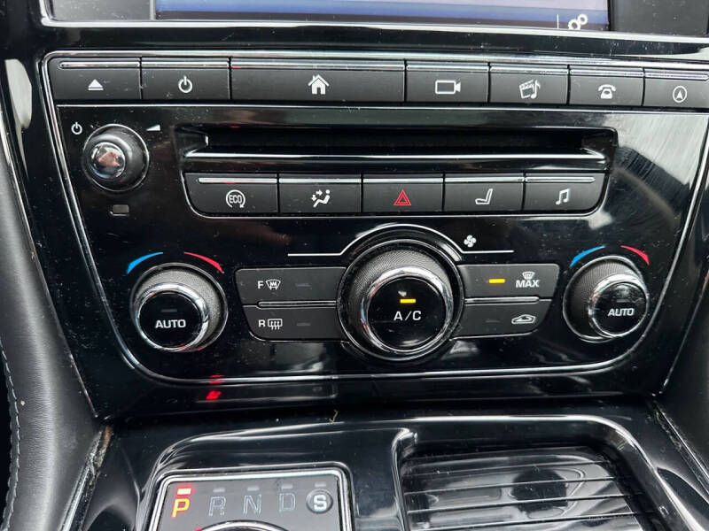 2016 Jaguar XJL Portfolio