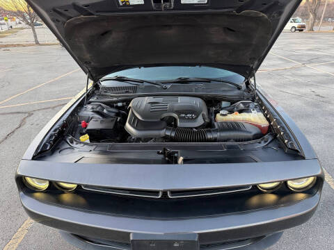 2017 Dodge Challenger SXT