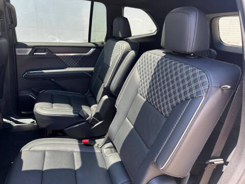 2024 GMC Acadia Denali