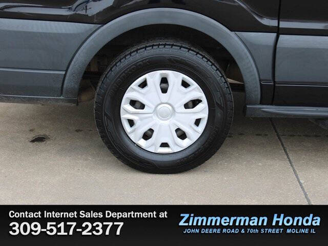 2017 Ford Transit 150 XLT