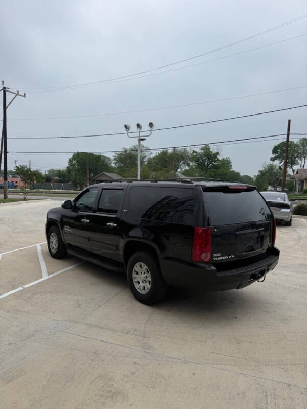 2011 GMC Yukon XL SLT