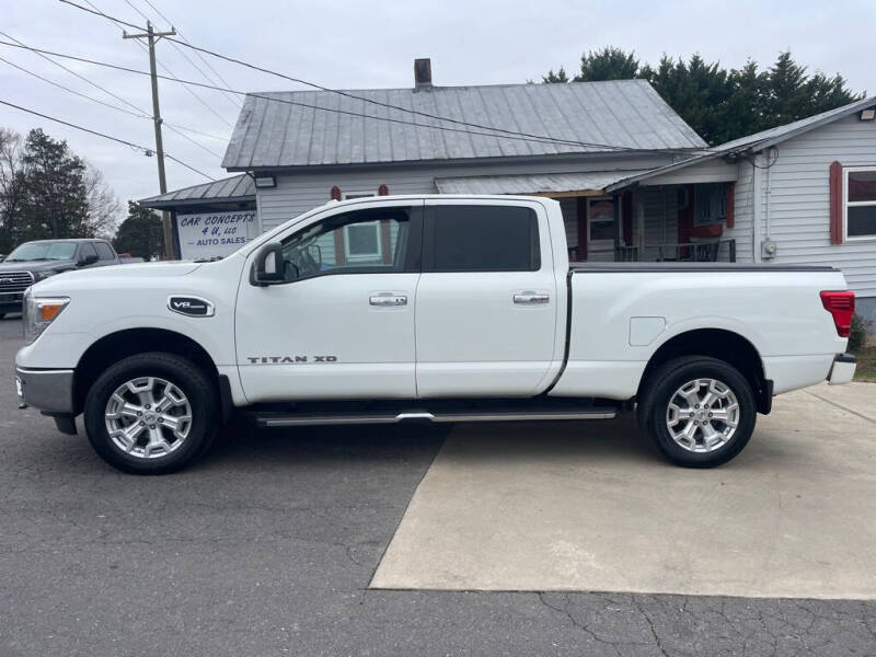 2017 Nissan Titan XD SV