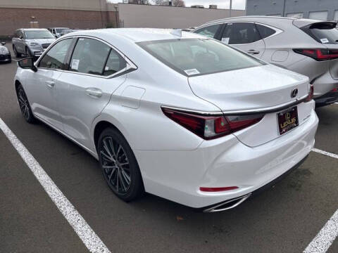 2025 Lexus ES 350
