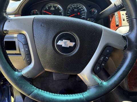 2013 Chevrolet Avalanche LS Black Diamond