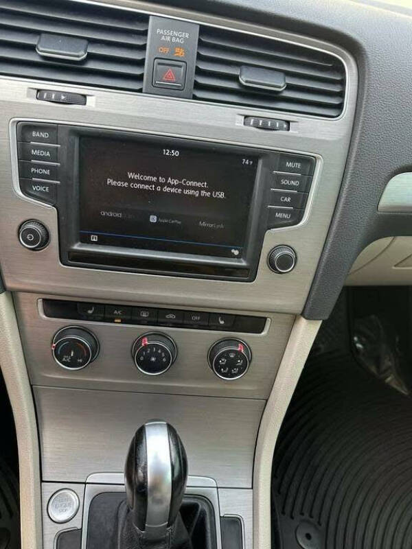 2017 Volkswagen Golf SportWagen TSI SE