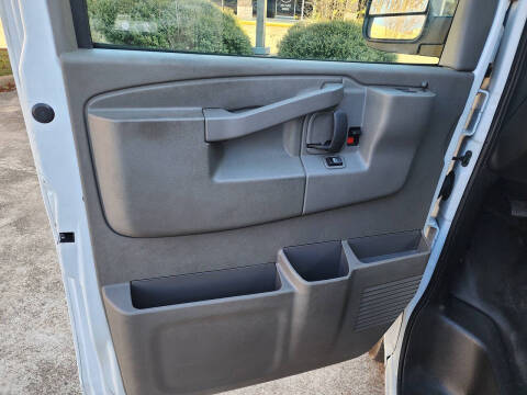 2022 Chevrolet Express 2500