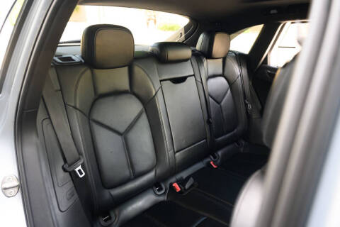 2015 Porsche Macan S