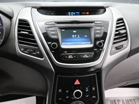 2015 Hyundai Elantra SE