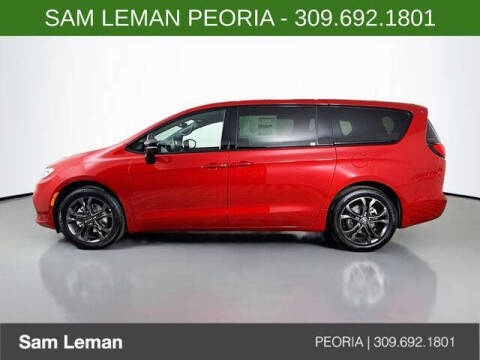 2026 Chrysler Pacifica Select
