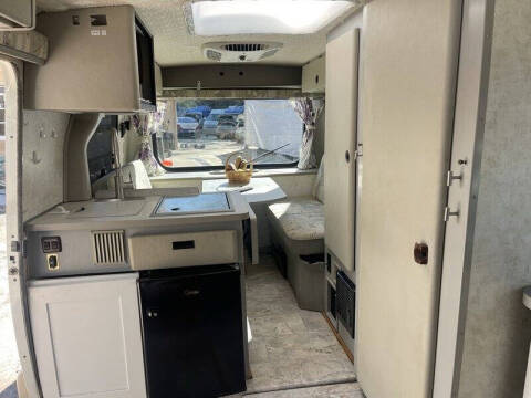 2004 Winnebago Rialta 22QD