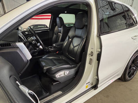 2016 Porsche Cayenne GTS