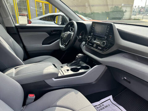 2020 Toyota Highlander L