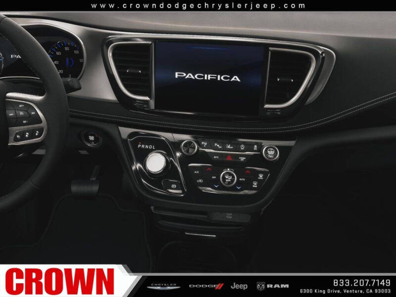 2027 Chrysler Pacifica Select