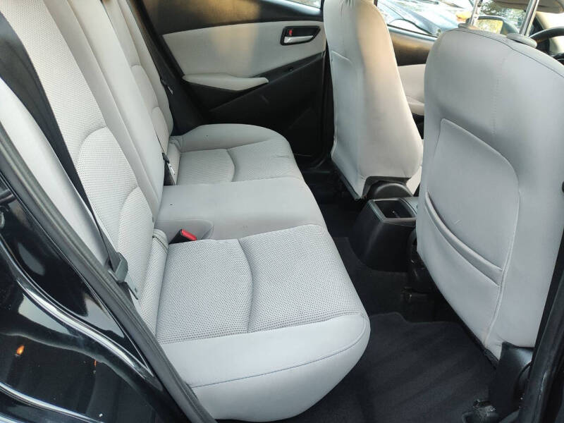 2019 Toyota Yaris LE