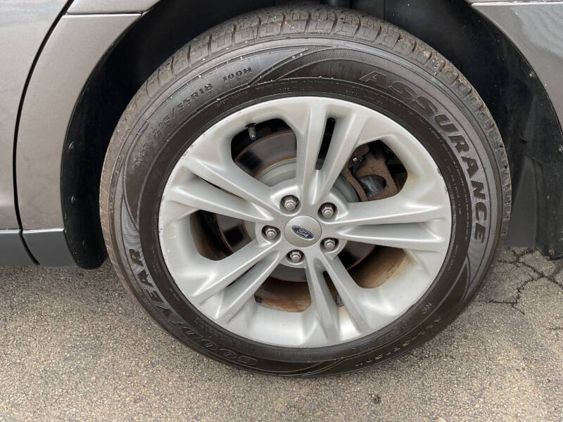 2015 Ford Taurus SEL