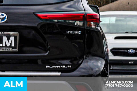 2021 Toyota Highlander Hybrid Platinum